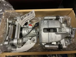 T6 rear brake calipers.jpg T6 rear brake calipers.jpg