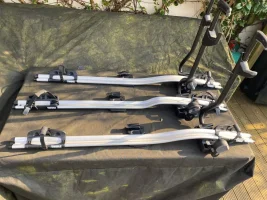 Thule Roof racks x 3.jpg Thule Roof racks x 3.jpg