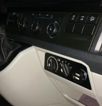 T6_Rear_heater_controls.webp
