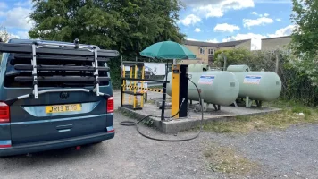 LPG gas fill up.webp