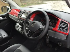 Volkswagen-Caravelle-Generation-Six-2.0-TDI-cab.webp