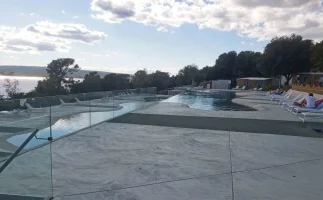 Pool001.jpg Pool001.jpg