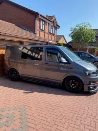 van3.webp