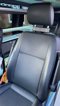 T6 R headrests.jpg