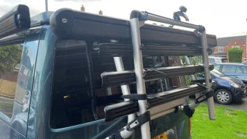 Rear pipe rack lowered.jpg Rear pipe rack lowered.jpg
