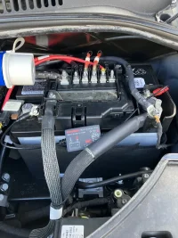 Battery top cover removed.webp