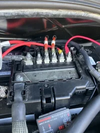Busbar showing leisure and charger connection.webp