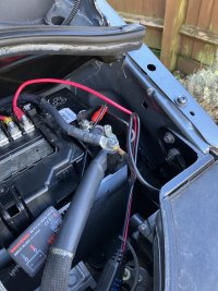 Victron disconnect -ve to chassis.jpg
