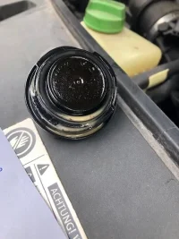 oil filler cap.webp