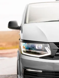 VA8704_VW_T6_Transporter_Dynamic_LED_DRL_Headlights_r_1035_1.webp