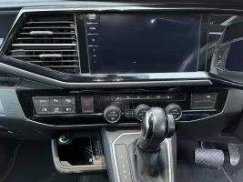 Van 4.webp