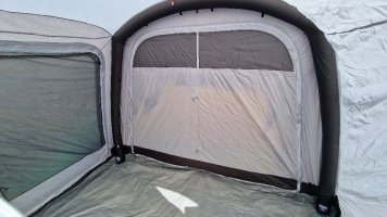 Tent-009.jpg Tent-009.jpg