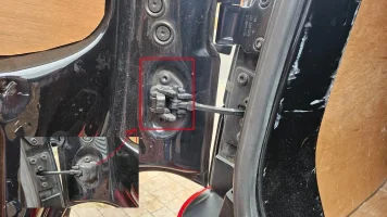Missing latch to extend rear.jpg