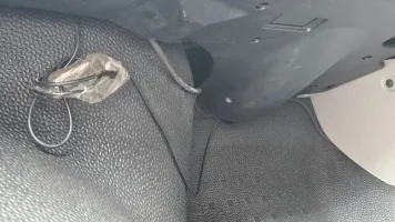 wires under passenger dash.jpg