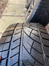 Velar08 RTyre.webp Velar08 RTyre.webp