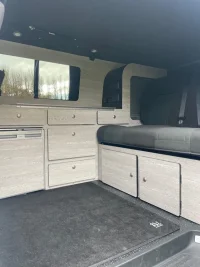 Van 3.jpg Van 3.jpg