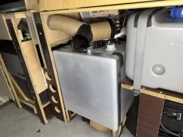 water compartment, opened, with split to bed