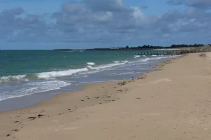 2Noir Beach.webp 2Noir Beach.webp