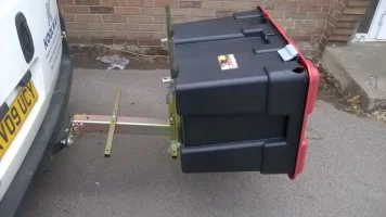 TUMBLE on box rak frame tip box.webp