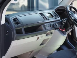 glove-box-vw-t6-van-x.webp