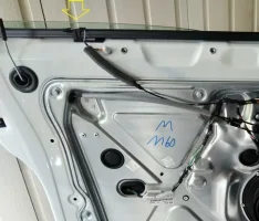 Webasto_remote_antenna_door_b1.webp Webasto_remote_antenna_door_b1.webp