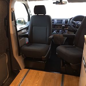 6-Front Seats View