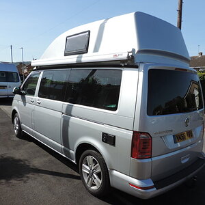T6 with 3m Fiamma F45s, reimo awning rail and REIMO High roof