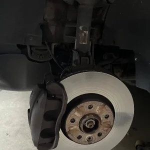 T32 Front Disc/Caliper.jpeg